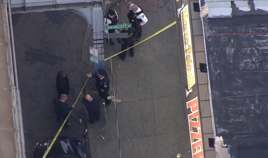 SEPTA police shots fired 6abc Two plainclothes SEPTA police officers responded to the scene and confronted a homicide suspect, police said. (6abc)