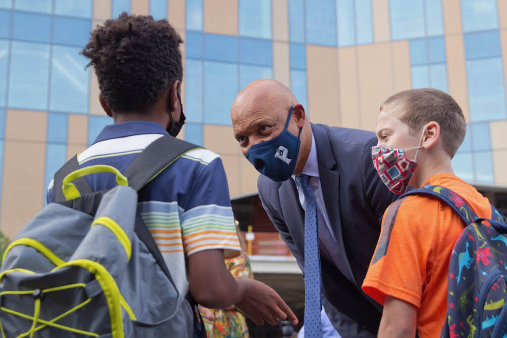 goodbye 2021 08 31 k paynter first day of school 2021-12.jpeg Philadelphia School District Superintendent Dr. William Hite greeted students on their first day of school on Aug. 31, 2021