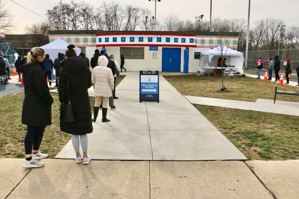 2022 01 06-e lee-philadelphia cibotti rec center-covid testing clinic wide People line up for free COVID-19 tests outside Cibotti Recreation Center in Southwest Philadelphia. (Emma Lee/WHYY)