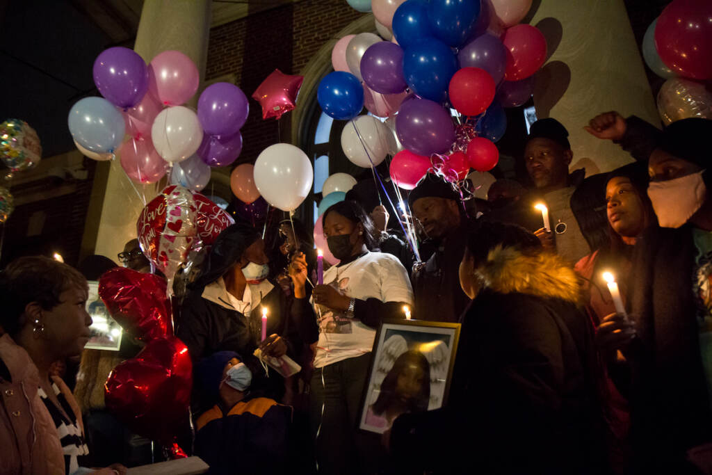 2022 1 6 k paynter fairmount fire victims vigil-3 Family members of 12 people killed in a rowhouse fire asked for privacy to grieve outside the children’s school, Bache-Martin Elementary, on Jan. 6, 2022. (Kimberly Paynter/WHYY)