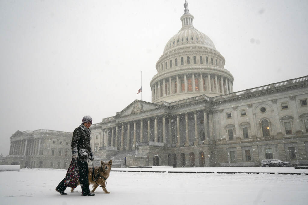 Washington Winter Weather A winter storm delivers heavy snow to the Capitol in Washington, Monday, Jan. 3, 2022. (AP Photo/J. Scott Applewhite)