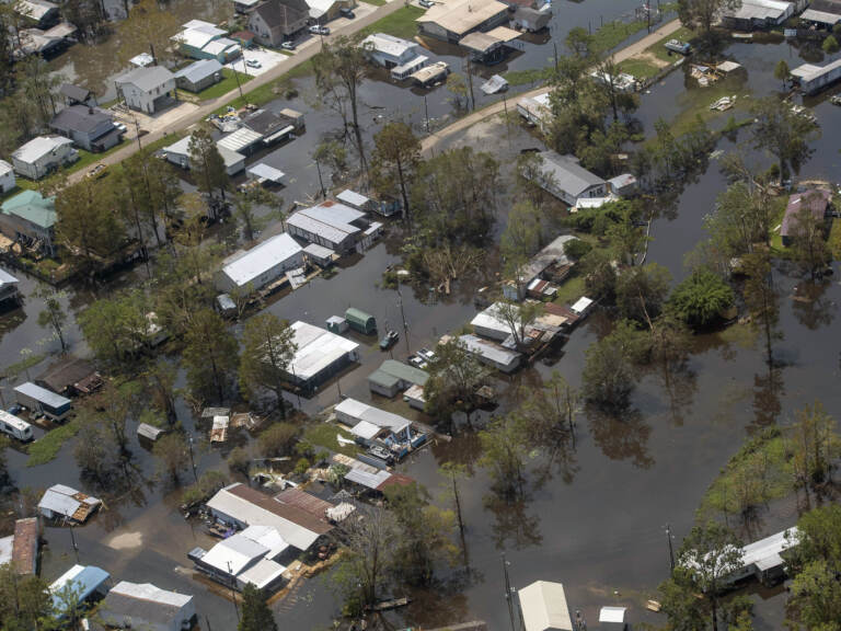 Flooding in French Settlement, La