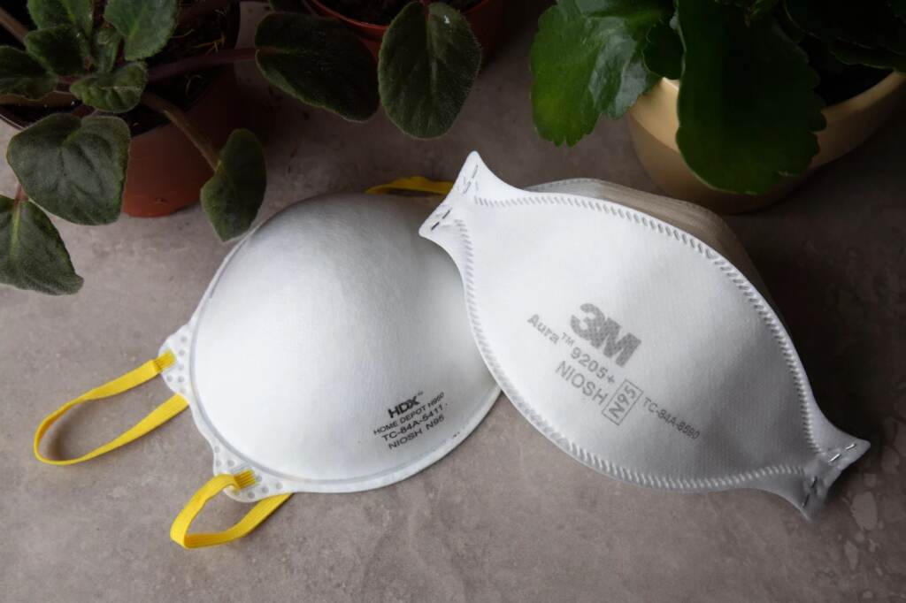NIOSH-approved N95 masks are recommended to prevent the transmission of the COVID-19 omicron variant. NIOSH-approved N95 masks