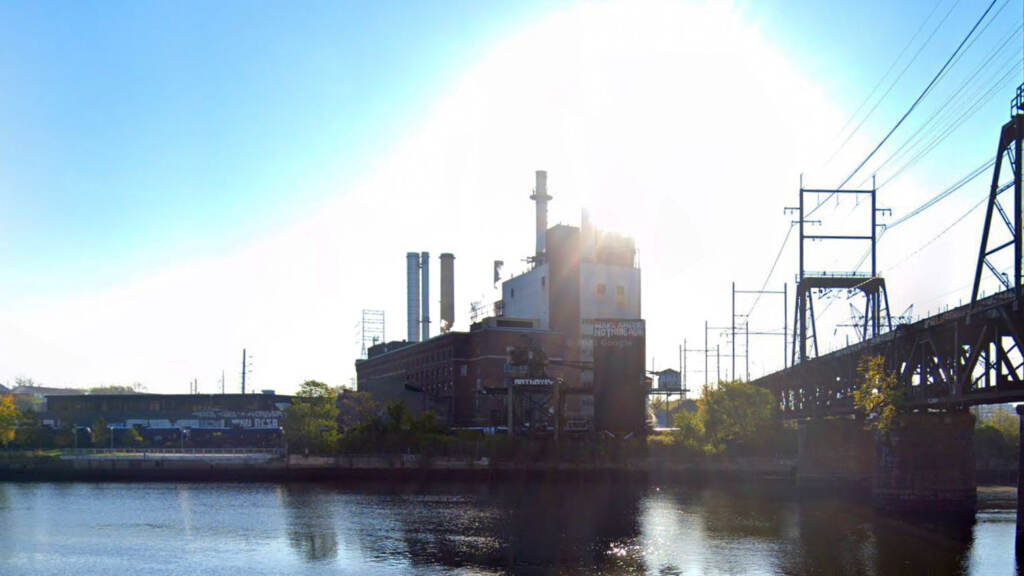 The Vicinity Energy cogeneration plant along the Schuylkill River