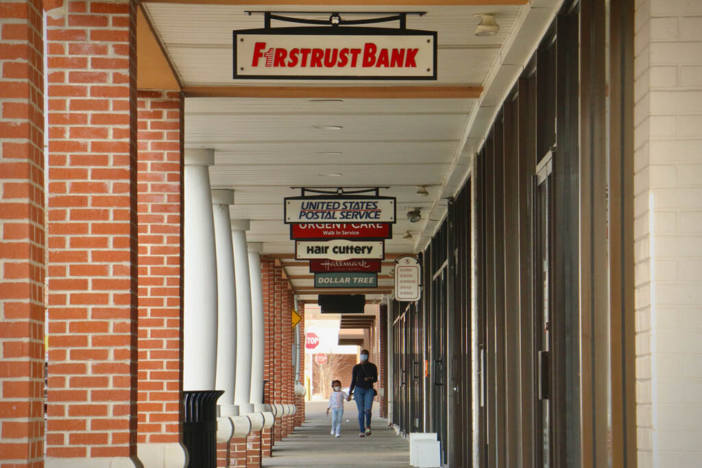 Flourtown Shopping Center on Bethlehem Pike. (Emma Lee/WHYY) Flourtown Shopping Center on Bethlehem Pike. (Emma Lee/WHYY)