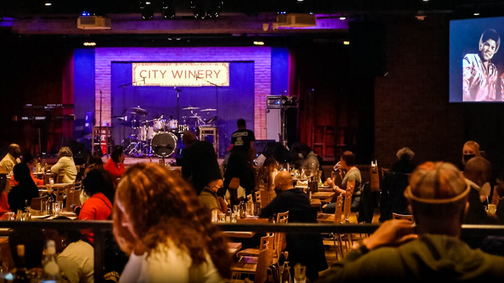 yok-3-18 People eating and drinking inside City Winery