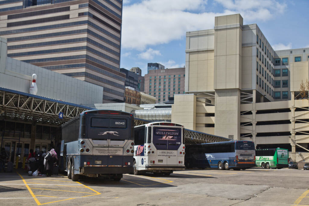 2022 04 04 k paynter greyhound bus depot philadelphia-2 Philadelphia’s Greyhound bus depot at 10th and Filbert streets