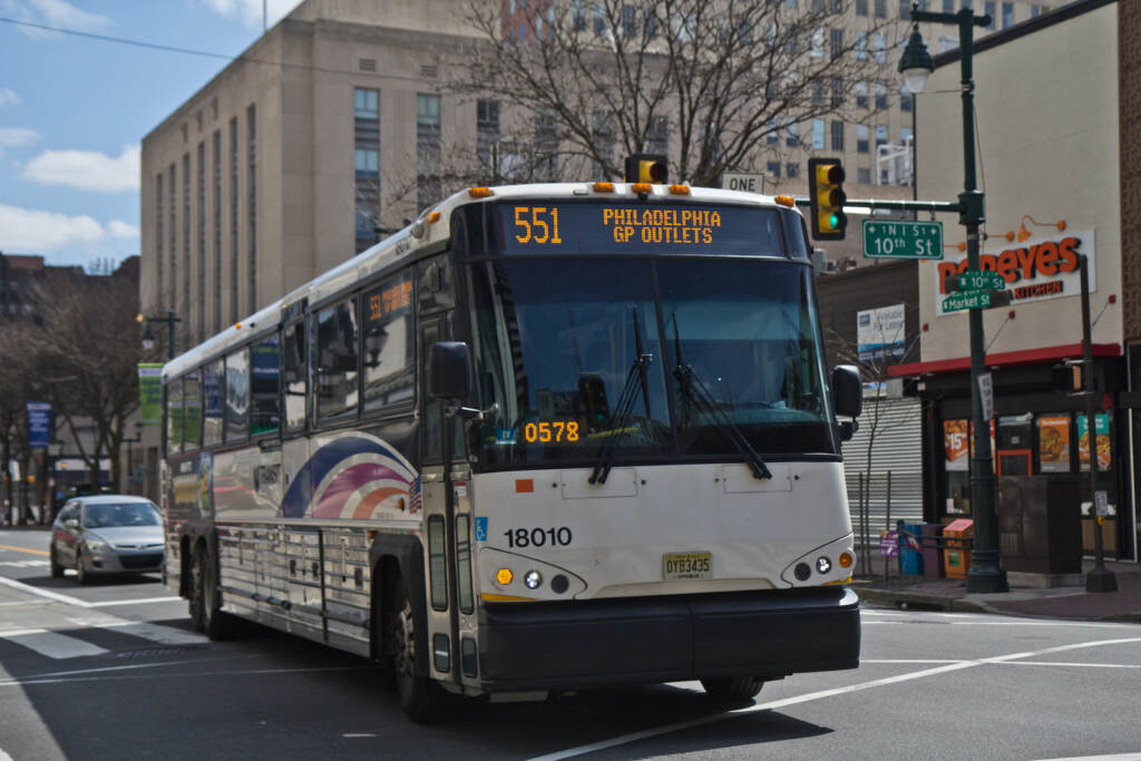 2022 04 04 k paynter nj transit in philadelphia-2 NJ Transit’s 551 bus travels on Market Street in Philadelphia.