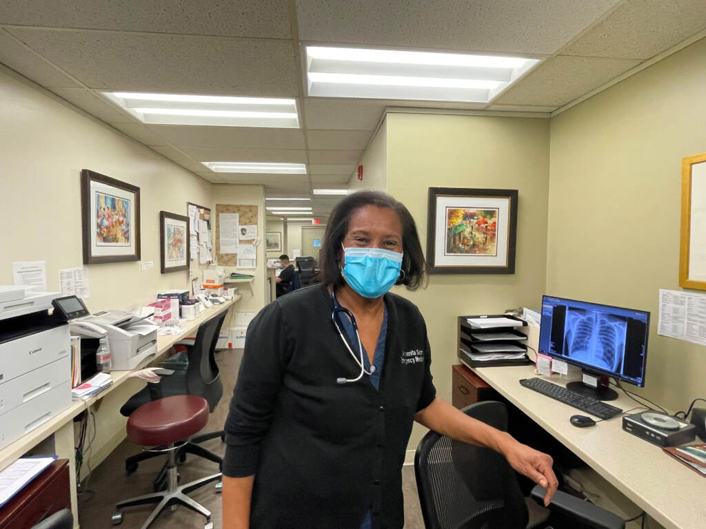 20220420Donnita-scott Dr. Donnita Scott says the Test to Treat program is a no-brainer for people with peole starting to experience COVID-19 symptoms. (Cris Barrish/WHYY)