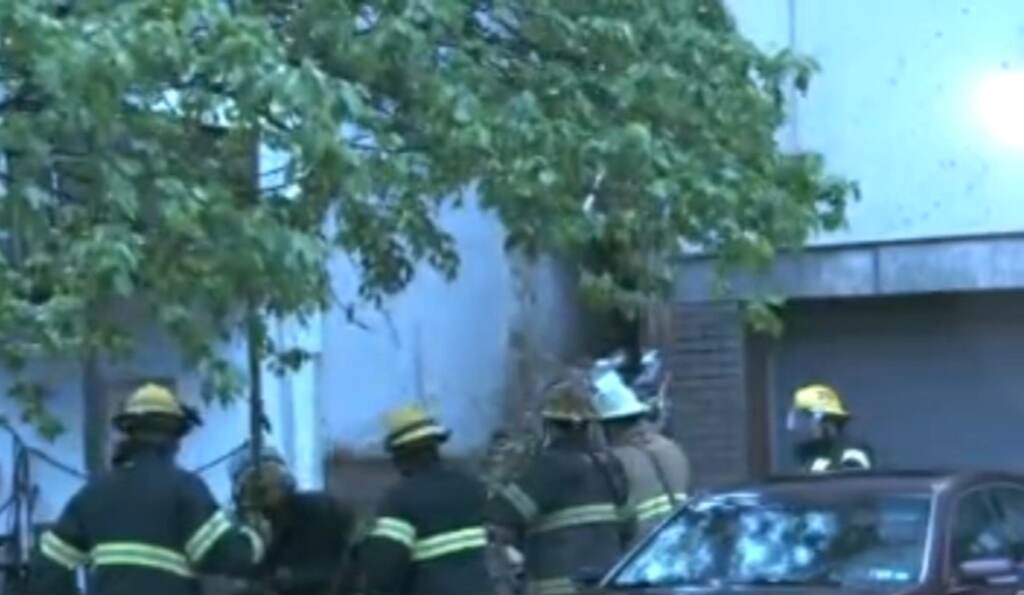 11826041_050722-wpvi-manayunk-house-collapse-video-vid (6abc)