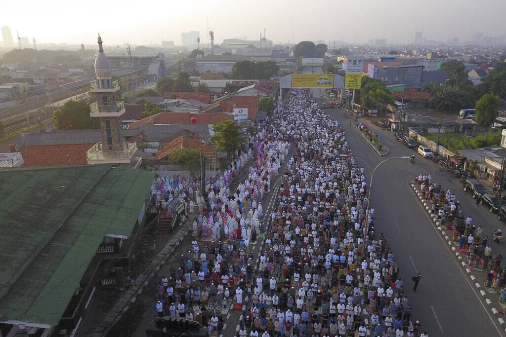 Indonesia Eid al-Fitr An aerial view shows Muslims praying, marking the end of Ramadan in the celebration of Eid al-Fitr.