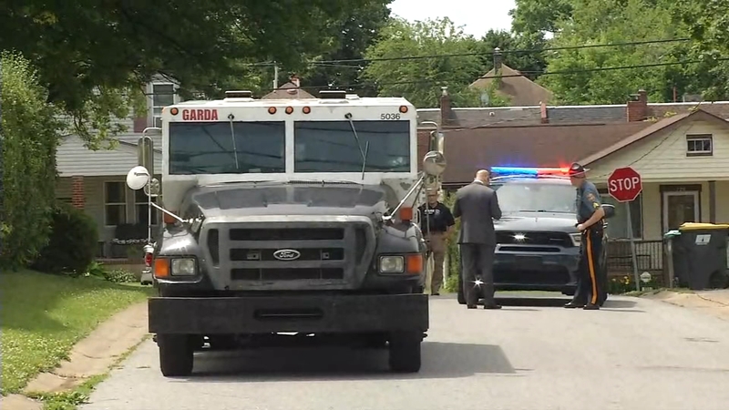 11945475_061022-wpvi-armored-vehicle-carjacking-RAW-video-vid (6abc)