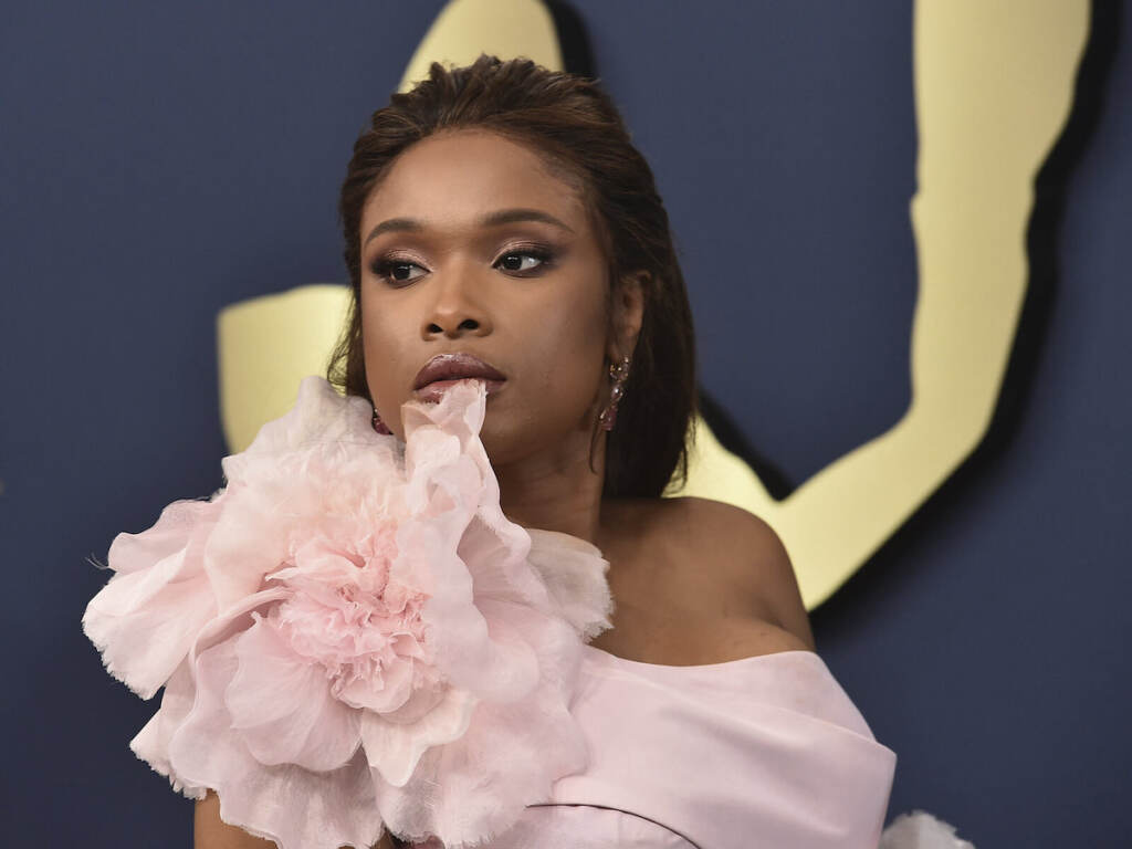 28th Annual SAG Awards – Arrivals Close up of Jennifer Hudson in a pink dress.