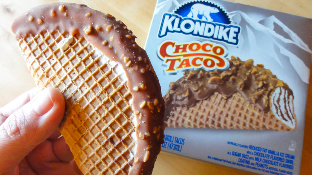 chocotaco-01crop A person's hand holds up a Choco Taco