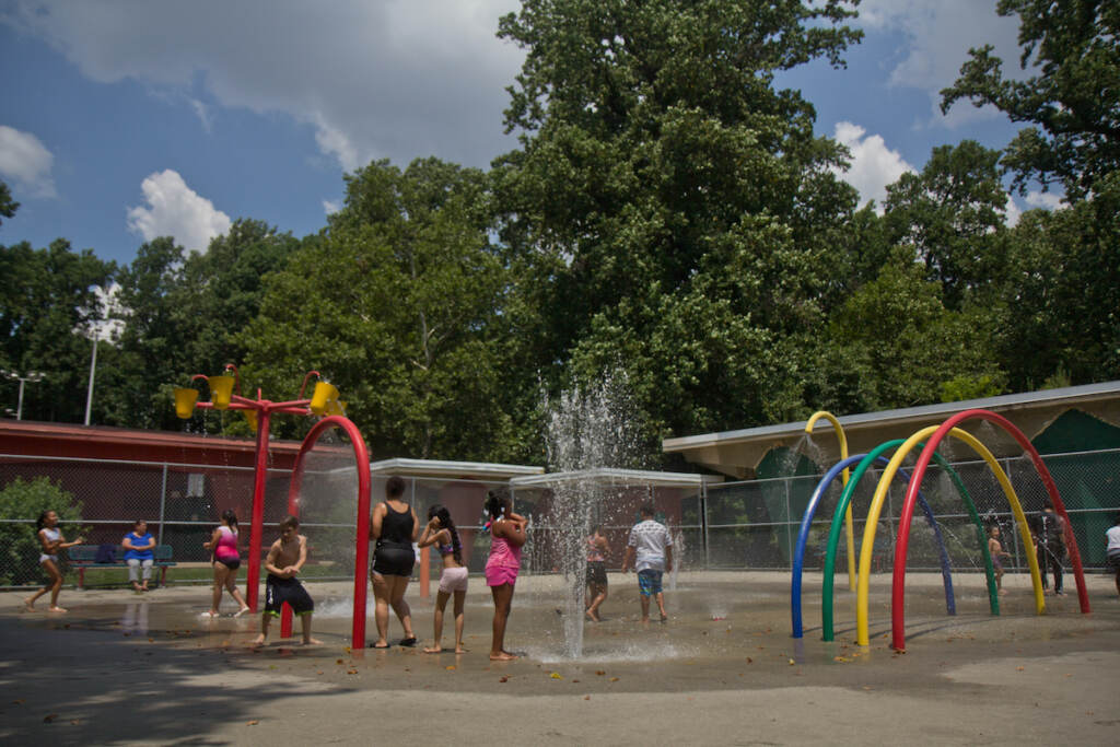 2022 07 20 k paynter heat photos 2022 (1 of 1)-5 Families enjoy the sprinkler park at Ferko Playground