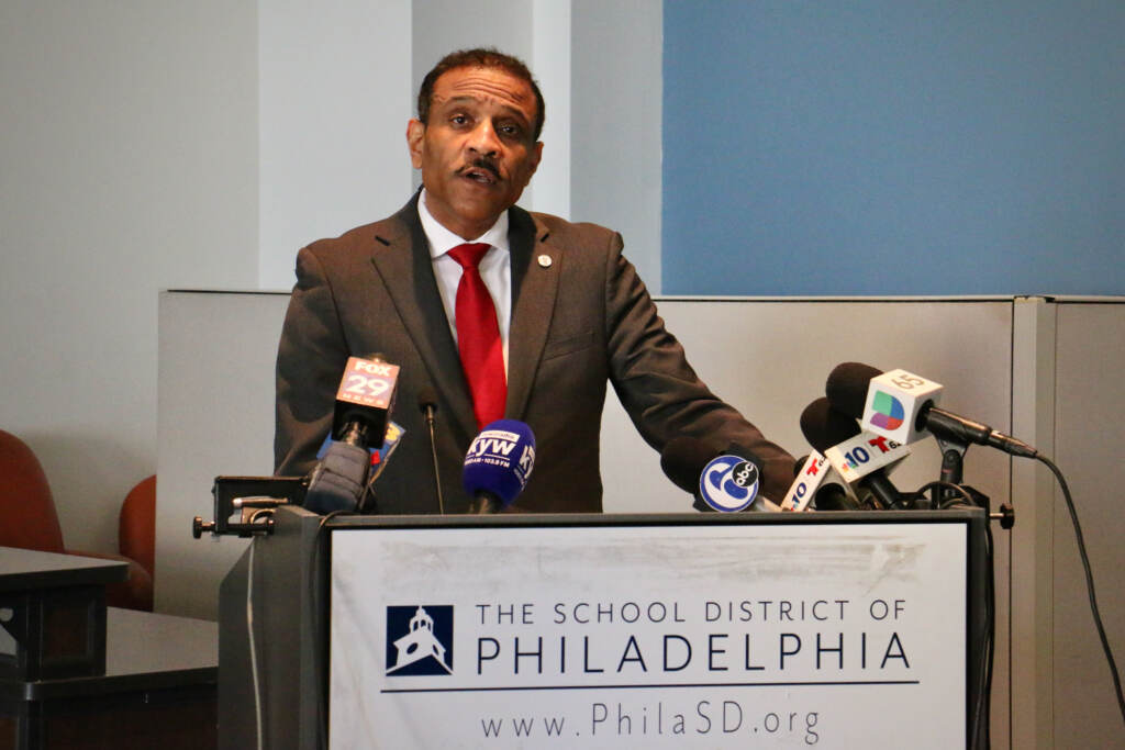 2022 08 12-e lee-tony watlington-philadelphia school district headquarters-covid precautions 3 Superintendent Tony B. Watlington Sr. speaks at a podium, with microphones visible.