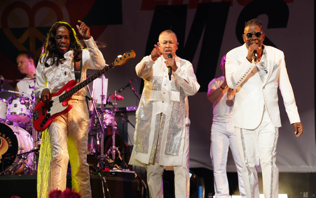 Verdine White, Ralph Johnson, Philip Bailey From left, Verdine White, Ralph Johnson and Philip Bailey of Earth, Wind & Fire perform at the Race to Erase MS drive-in event at the Rose Bowl, Friday, June 4, 2021, in Pasadena, Calif. (AP Photo/Chris Pizzello)