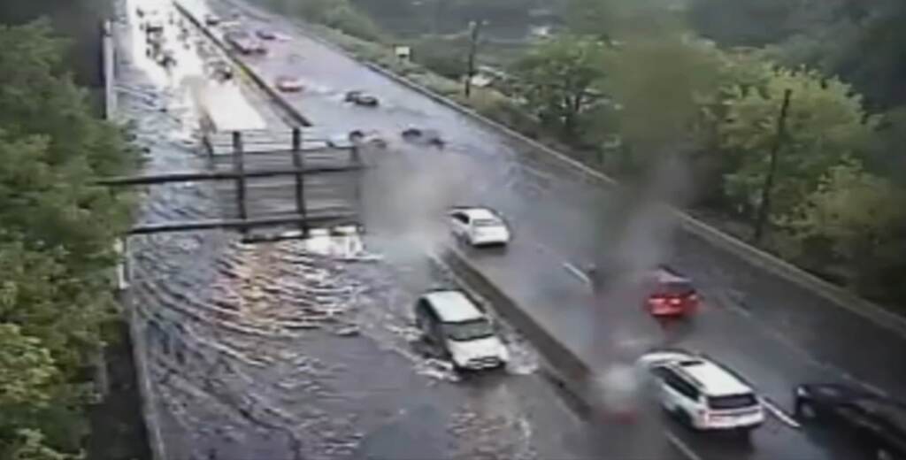 12204332_090622-wpvi-schuylkill-flooding-12pm-vid (6abc)