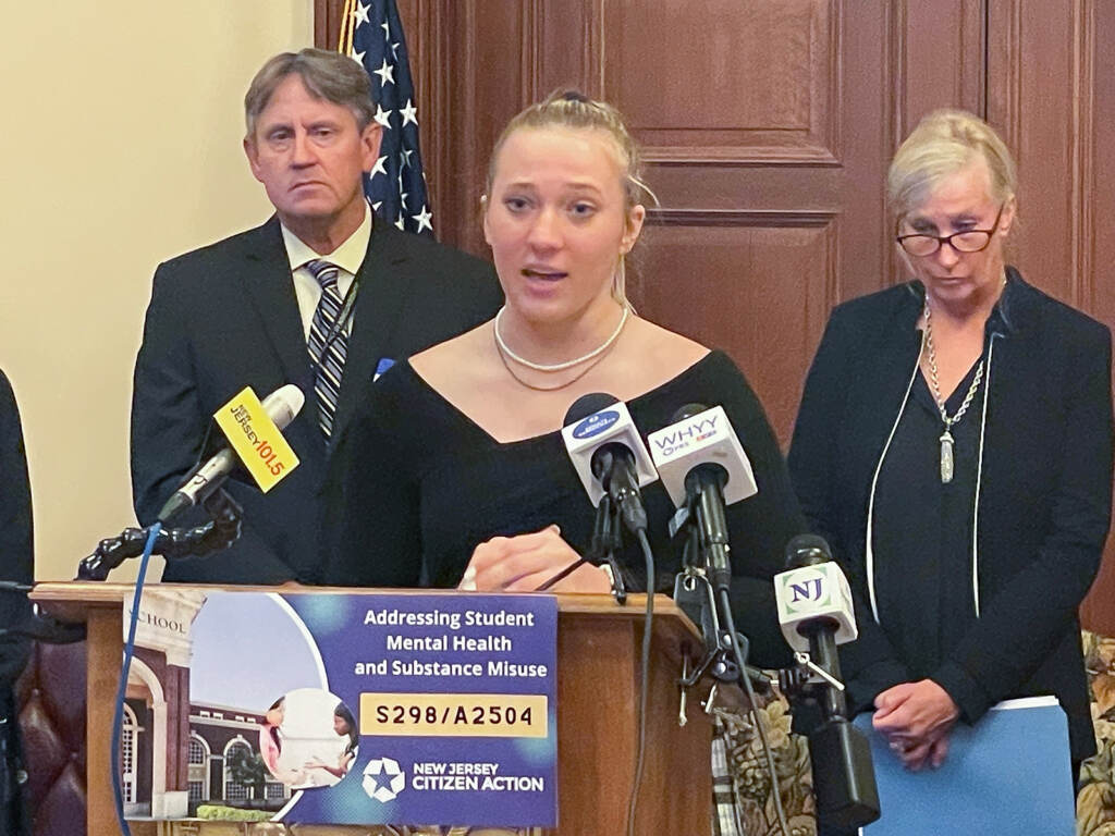 emeline-kovac-bordentown-k-burns-2022-09-29 Emeline Kovac, a junior at Bordentown Regional High School, was in a pilot group for the SBIRT program at her school. She says the program allowed her to get the help she needed to focus in school and be more motivated overall. Her principal, Robert Walder, and Nell Geiger, a SAC Counselor at the school, look on. (P. Kenneth Burns/WHYY)