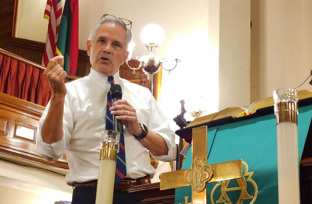 krasner-rally-contempt-vote-TM-091522 Philadelphia District Attorney Larry Krasner addresses supporters at Mother Bethel AME Church
