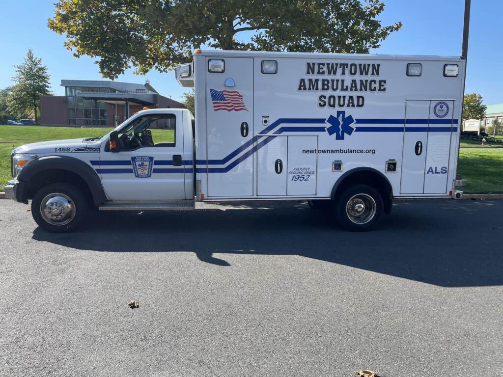 311265778_554441673349483_8592203577008008845_n (Newtown Ambulance Squad/Facebook)