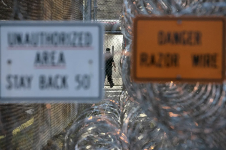 Survey responses from more than 20 Pennsylvania jails described a growing number of incarcerated people with serious mental health needs, a lack of medical staff, and a complex system for accessing state resources. (Elizabeth Robertson/Philadelphia Inquirer)