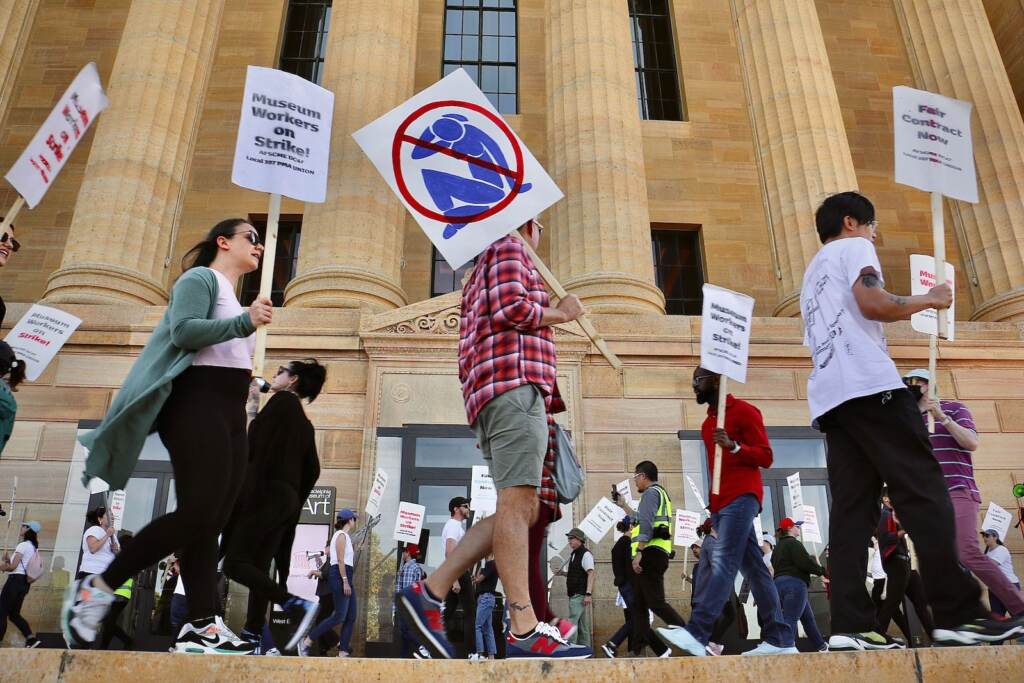 pma-strike-matisse-e-lee-2022-10-12-1 Union members picket outside the Philadelphia Museum of Art