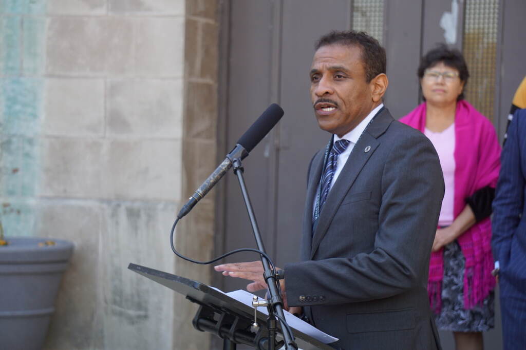 ssSTATE63 Philadelphia schools superintendent Dr. Tony Watlington speaks at the press conference. (Sam Searles/WHYY)