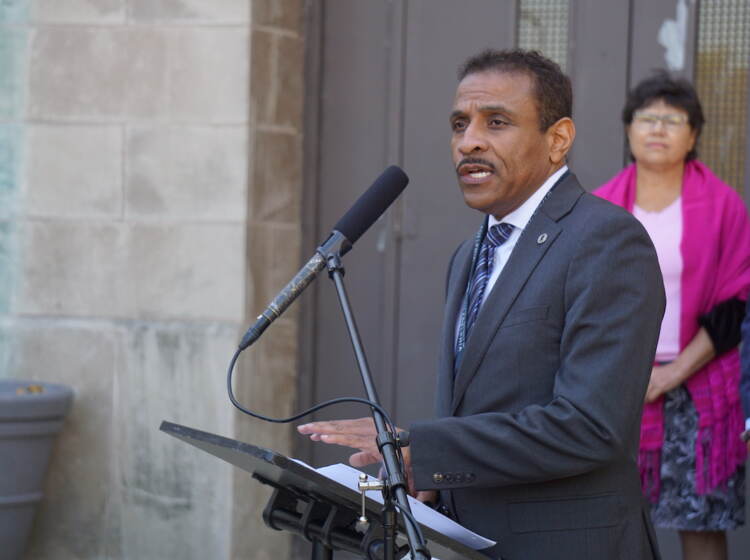 ssSTATE63 Philadelphia schools superintendent Dr. Tony Watlington speaks at the press conference. (Sam Searles/WHYY)