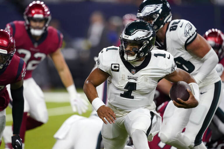 Philadelphia Eagles quarterback Jalen Hurts (1) carries in the first half of an NFL football game against the Philadelphia Eagles in Houston, Thursday, Nov. 3, 2022. (AP Photo/Tony Gutierrez)