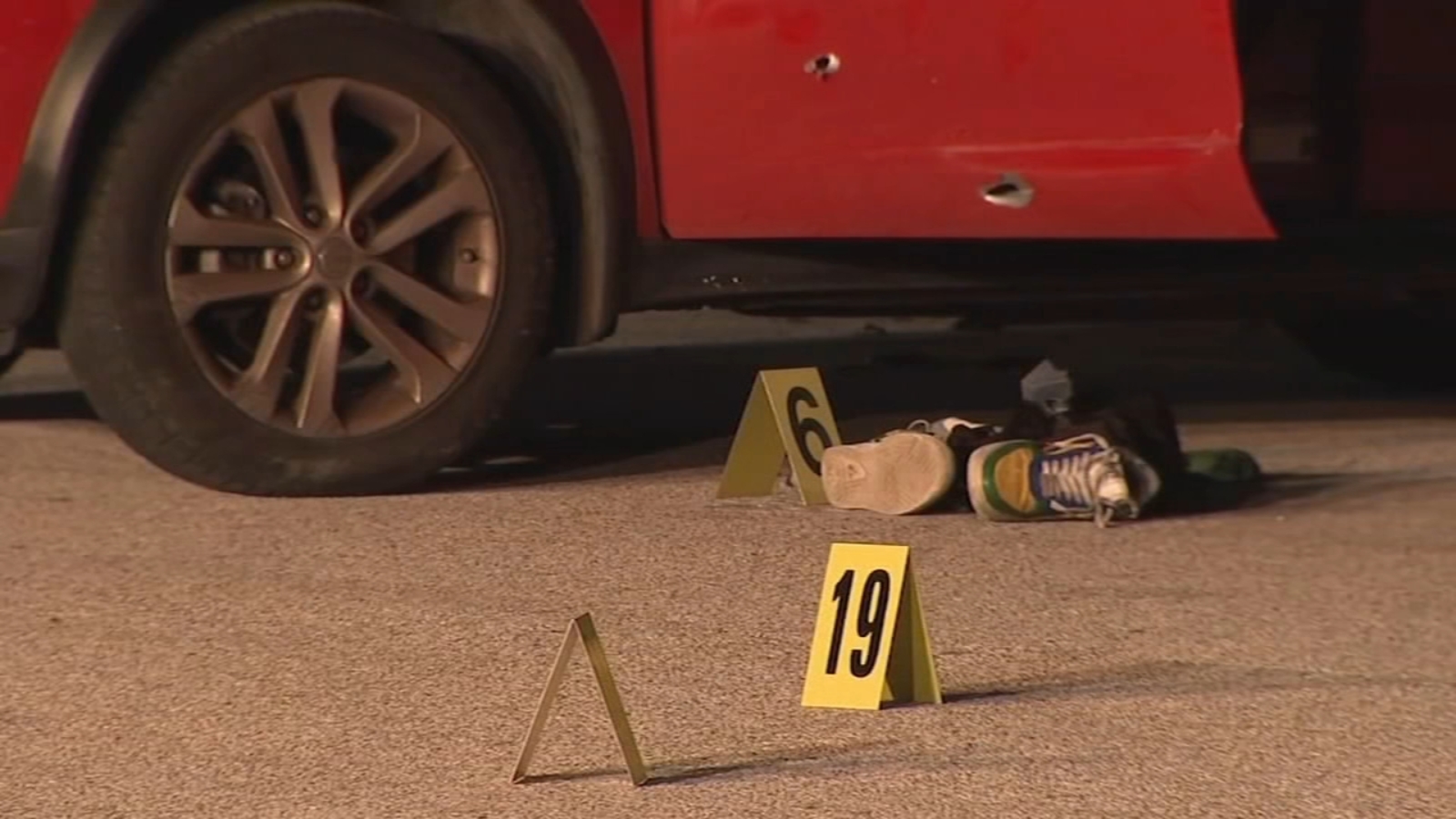 12590368_121922-wpvi-king-of-prussia-mall-shooting-1230pm-video-CCv-vid (6abc)