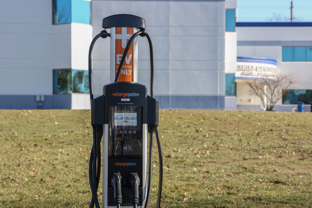 2022 12 21 K PAYNTER camden county charging stations-2 New EV charging stations in Camden County can charge 2 cars at once, as seen at Camden County College’s William G. Rohrer Center off of Rt. 70 in Cherry Hill, N.J. (Kimberly Paynter/WHYY)