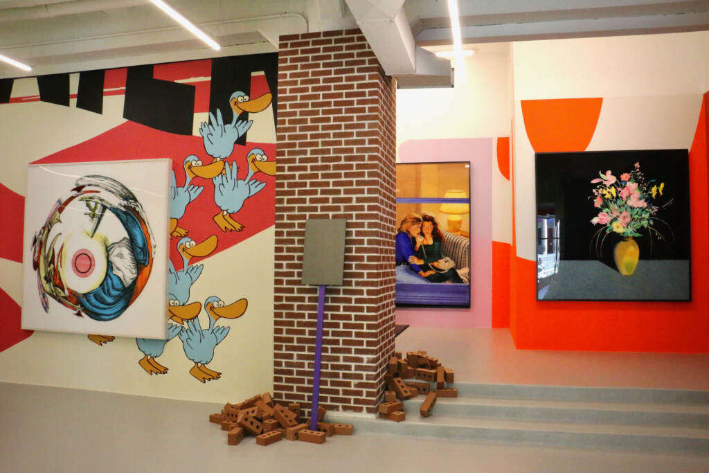 2023 01 18-e lee-philadelphia rosenwald wolf gallery uarts-alex da corte exhibit sign Paintings are hung in a gallery.
