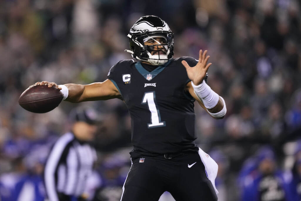 Philadelphia Eagles quarterback Jalen Hurts looks to pass against the New York Giants