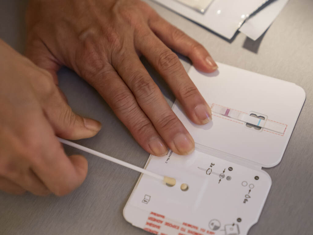 With COVID, flu and cold viruses spreading widely this winter, researchers looked into whether you can get infected with more than one at once. With COVID, flu and cold viruses spreading widely this winter, researchers looked into whether you can get infected with more than one at once.(Nathan Howard/AP)