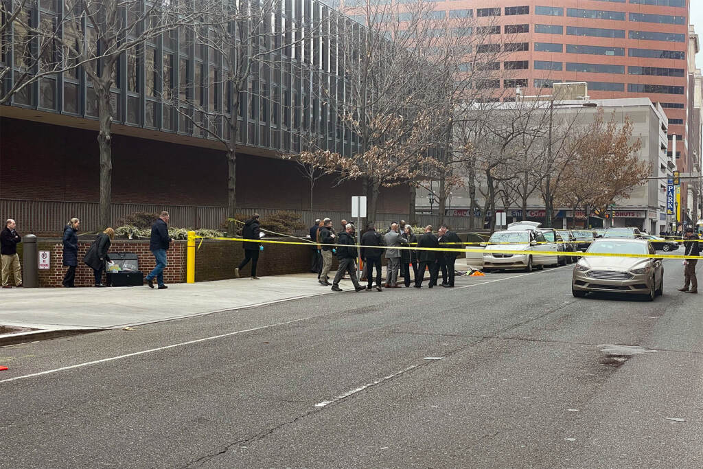 courthouse-shooting-k-burns-2023-01-17 The scene outside of the courthouse after the shooting incident. (P. Kenneth Burns/WHYY)