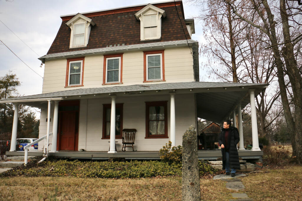 2023 02 07-e lee-susan wefer-rose valley pa hedgerow theatre-100th anniversary hedgerow house The exterior of Hedgerow House in Rose Valley
