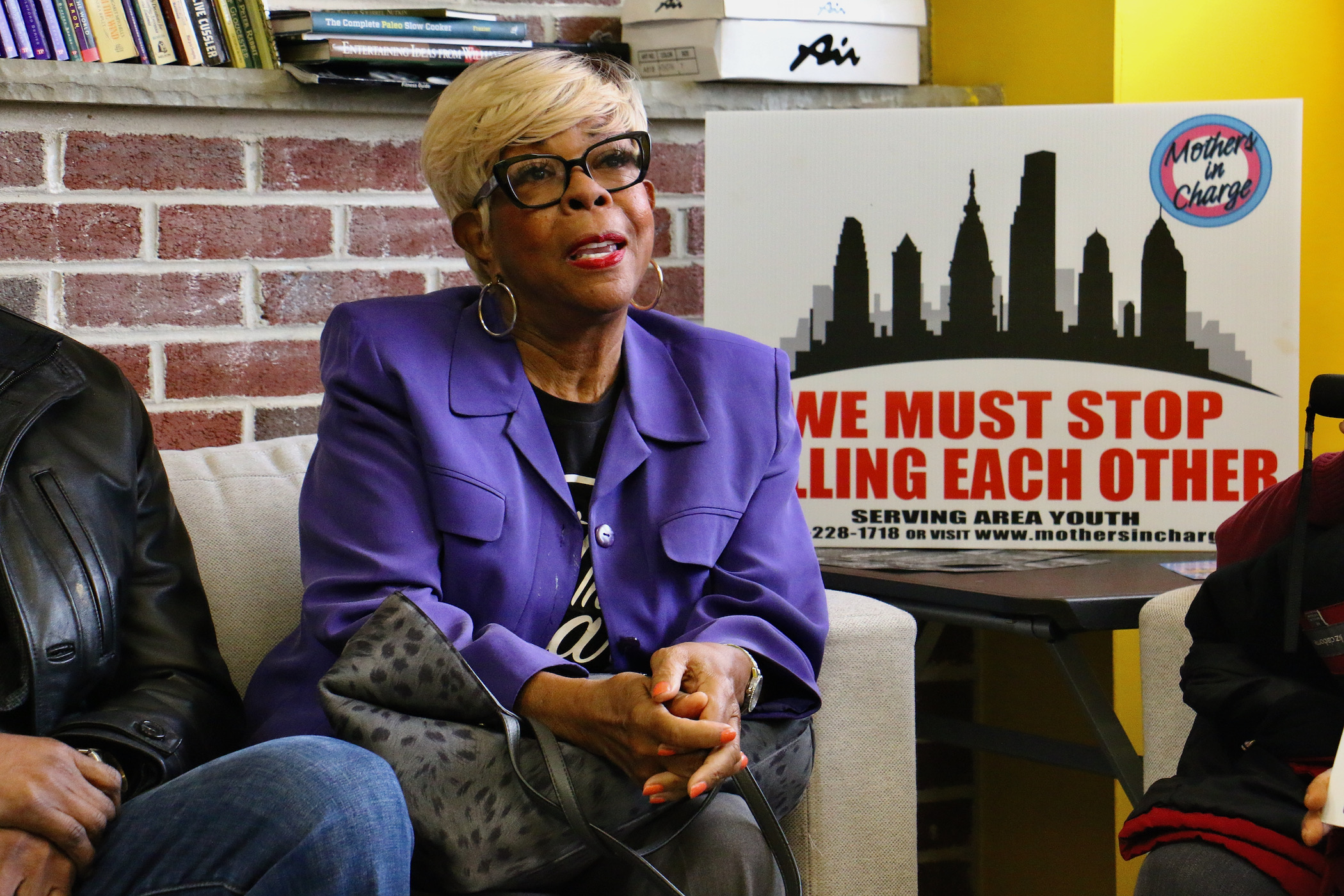 Dorothy Johnson-Speight, founder of Mothers In Charge, speaks to other gun violence activists during a meeting at the Frontline Dads Teen Safe Space in North Philadelphia. (Emma Lee/WHYY)