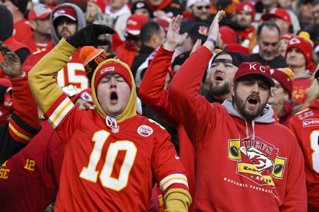 chiefs-super-bowl-fans A group of fans in Chiefs gear do the