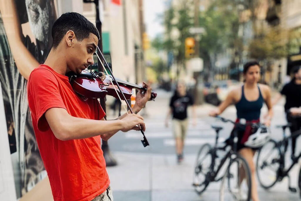 justusrivera-violin-musician
Justus Rivera is a violinist who's been performing in Philly for over a decade (Facebook)