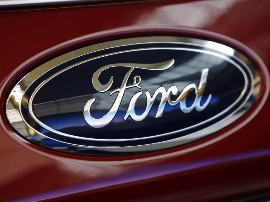 ap18073568820771-591721985d1e0a06c7e9084d608193274d72cecc-s1600-c85 copy Ford Logo