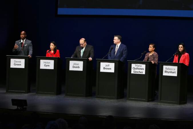 Mayoral candidates on stage