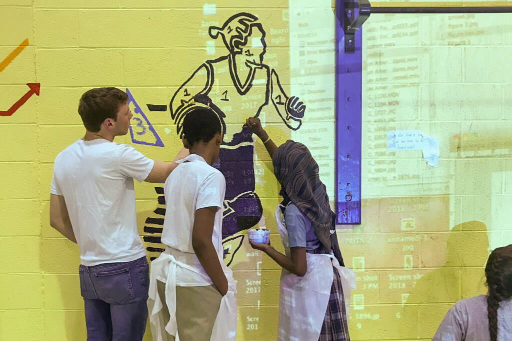 mural-school-alexanderhamilton-gym-abbottelementary-02crop Andrew Hamilton students in 2019, working on the Shira Walinsky mural to brighten their gym