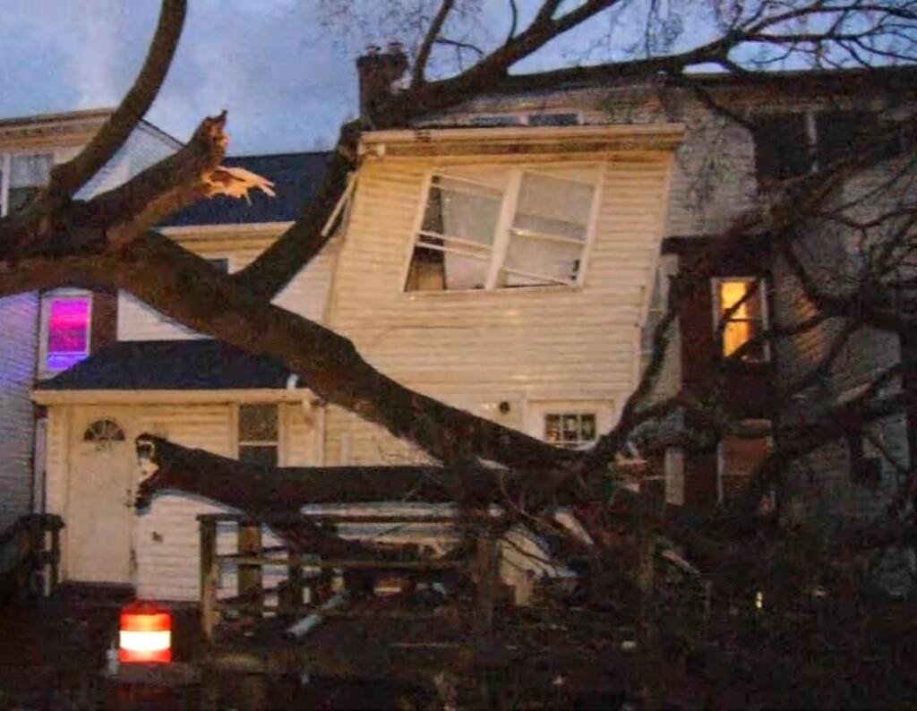 13068316_040123-wpvi-de-tornado-11pm-video-vid Tornado damage on a house in Sussex County, Delaware
