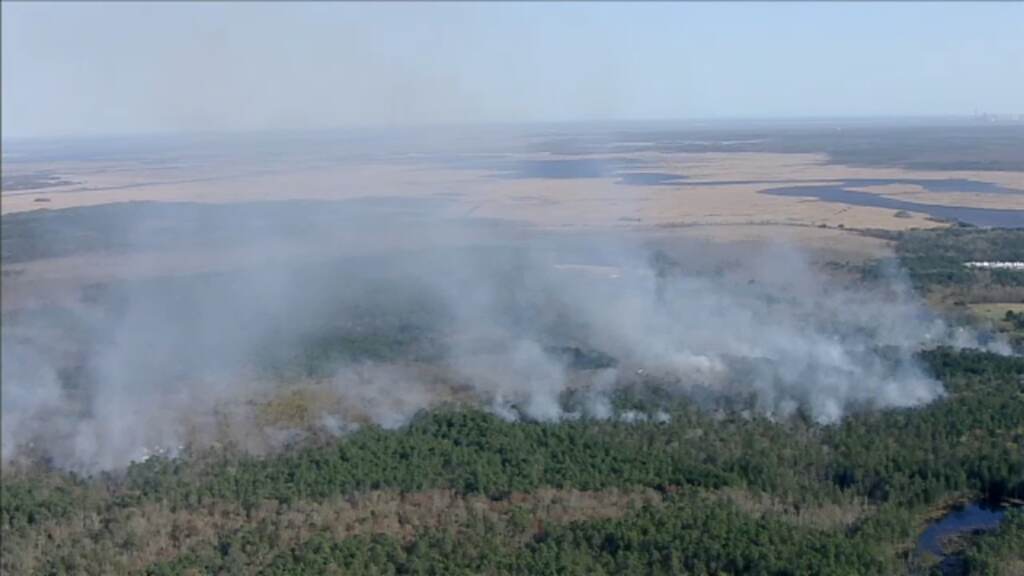 13150416_nj-wildfire-feature (6abc)