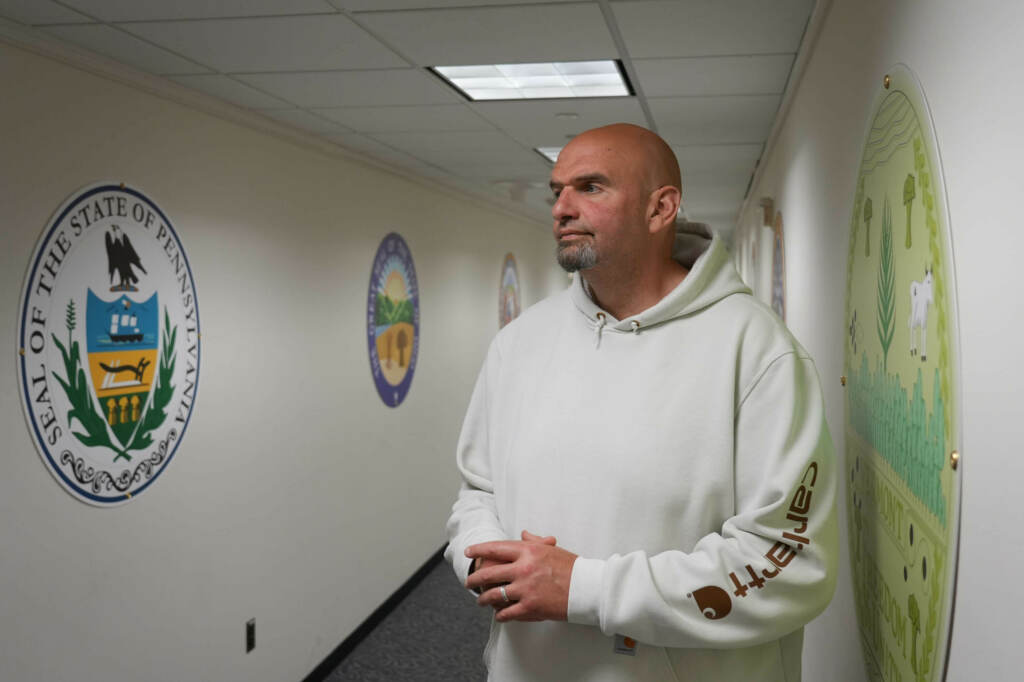 Sen. John Fetterman (D-Pa.) returns to the Senate after being admitted to the hospital for clinical depression. Sen. John Fetterman (D-Pa.) returns to the Senate after being admitted to the hospital for clinical depression