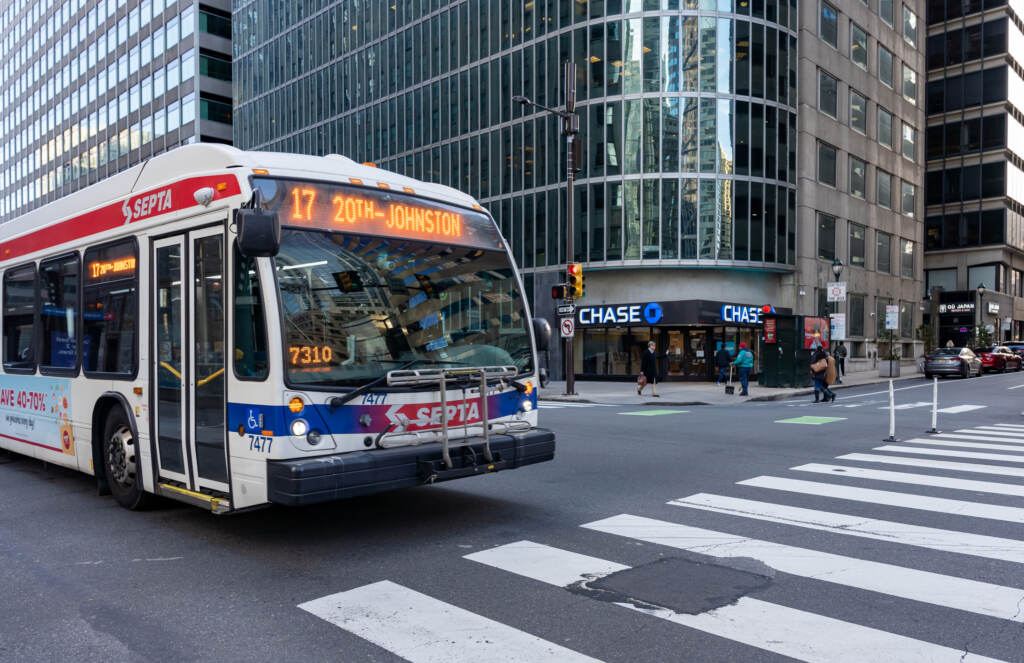 SEPTA bus passes through the intersection of N 17th and JFK Boulevard. SEPTA bus passes through the intersection of N 17th and JFK Boulevard.