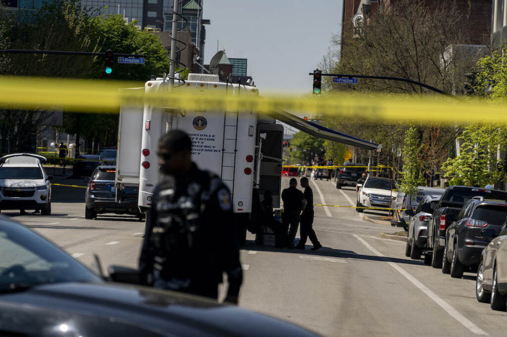 Shooting At Louisville, Kentucky Bank Leaves At Least Four Dead Police tape surrounds the Old National Bank