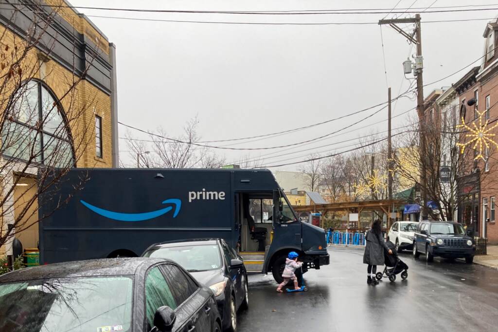 trucksparking-sidewalks-amazon-01-scaled An Amazon truck blocking the sidewalk