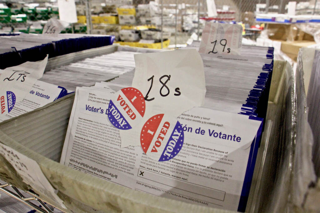 2020 10 26-e lee-philadelphia pennsylvania convention center-mai mail ballots